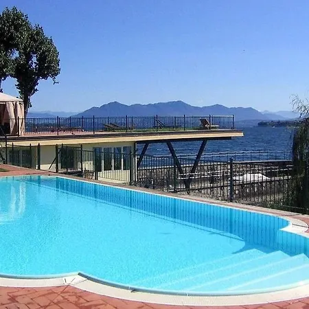 Sleeps 4 Pool Wifi