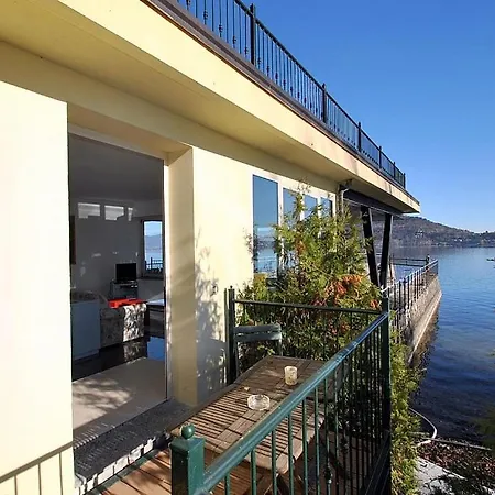 Sleeps 4 Pool Wifi Meina