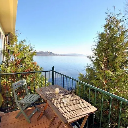 Sleeps 4 Pool Wifi * Meina