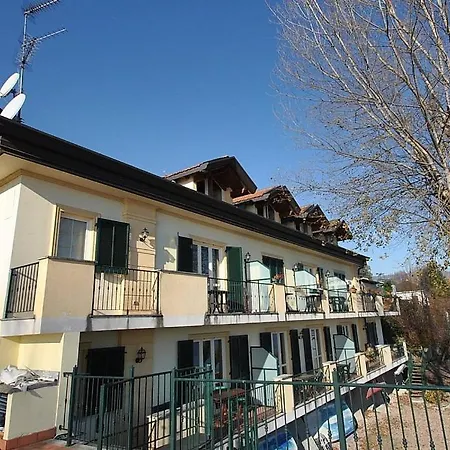 Lejlighed Sleeps 4 Pool Wifi Meina