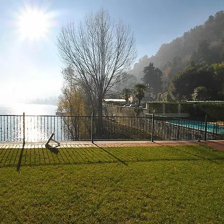 Sleeps 4 Pool Wifi Lejlighed *